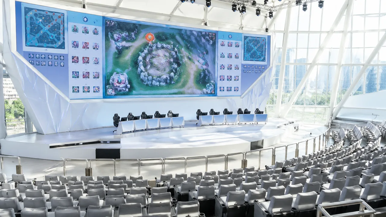 eスポーツ世界大会、選手のプレイ内容をリアルタイムでイラスト解説するAIが主役化、選手の顔出し廃止